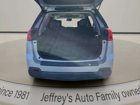 Used 2012 GMC Terrain SLT w/ LPO, Chrome Package FWD image 6