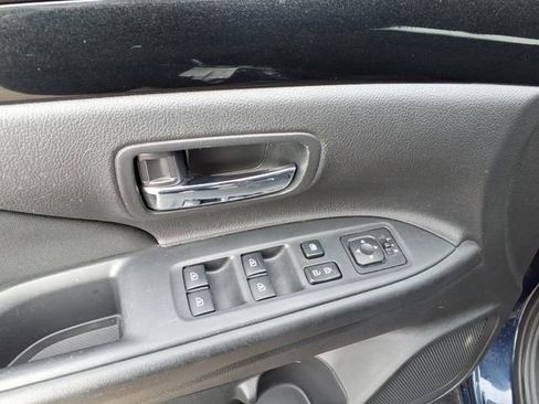 Used 2020 Mitsubishi Outlander ES image 12