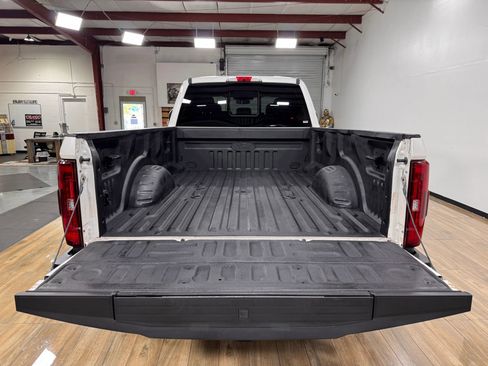 Used 2017 Ford F350 Platinum w/ Platinum Ultimate Package image 8