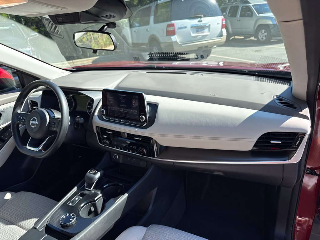 Used 2023 Nissan Rogue SV AWD/4WD image 34