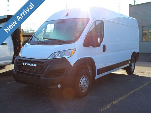 Used 2025 RAM ProMaster 2500 w/ Convenience Group image 1