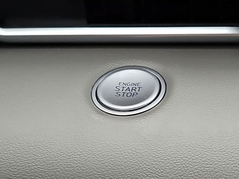 Certified 2025 Hyundai Elantra Sport FWD image 21