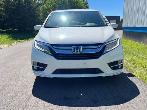 Used 2018 Honda Odyssey Touring image 2