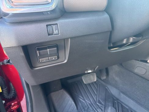 Certified 2024 GMC Canyon Denali image 35