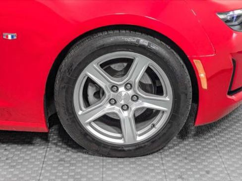 Used 2020 Chevrolet Camaro LT image 30