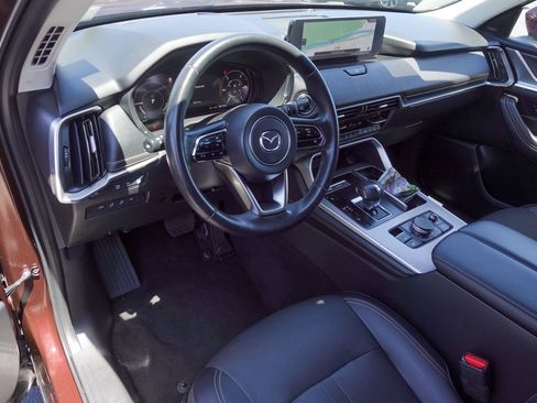 Certified 2024 MAZDA CX-90 Plug-In Hybrid w/ Premium Pkg AWD/4WD image 11
