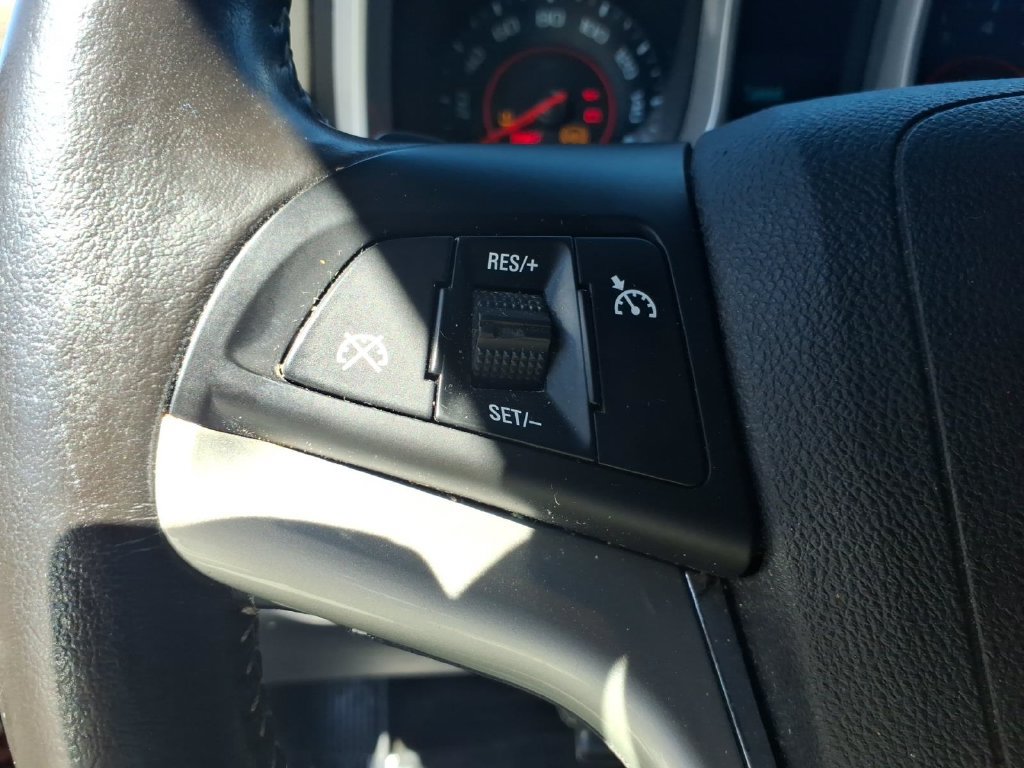 Used 2015 Chevrolet Camaro LT RWD image 7