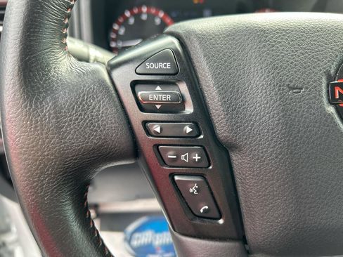 Used 2023 Nissan Titan PRO-4X w/ Pro-4x Convenience Package image 21