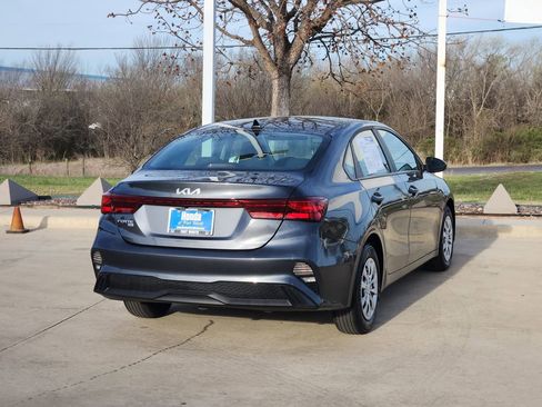 Used 2024 Kia Forte LX FWD image 5