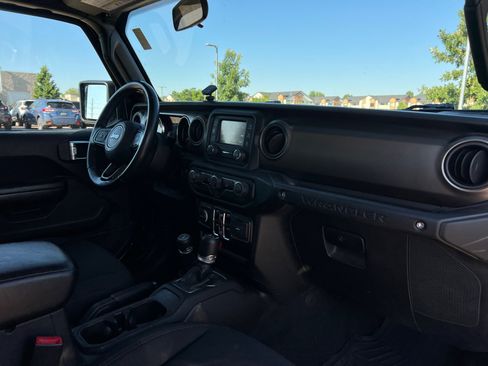 Used 2019 Jeep Wrangler Unlimited Sport S AWD/4WD image 16