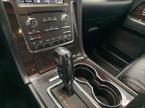 Used 2017 Lincoln Navigator L Reserve image 24