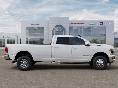 New 2026 RAM 3500 Laramie w/ Max Tow Package AWD/4WD image 22