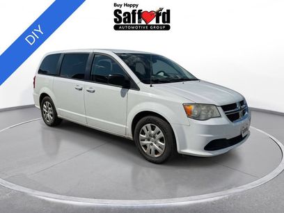 Used 2018 Dodge Grand Caravan SE w/ UConnect Hands-Free Group
