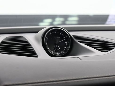 New 2025 Porsche Macan Turbo Electric image 15