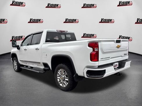 Used 2024 Chevrolet Silverado 2500 High Country w/ Technology Package AWD/4WD image 7