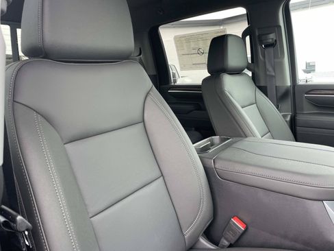New 2026 GMC Sierra 2500 SLT w/ SLT Premium Package AWD/4WD image 28