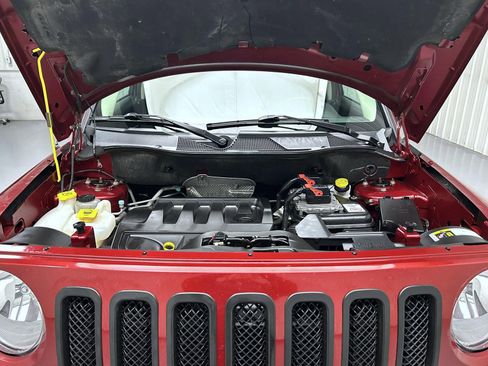 Used 2015 Jeep Patriot High Altitude image 24