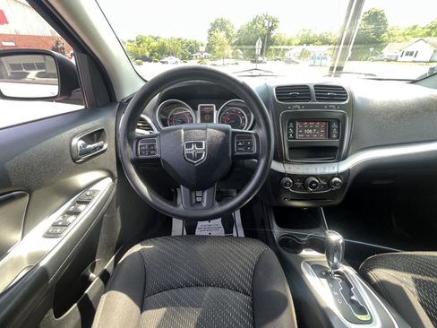 Used 2013 Dodge Journey SXT w/ Comfort/Convenience Group AWD/4WD image 4