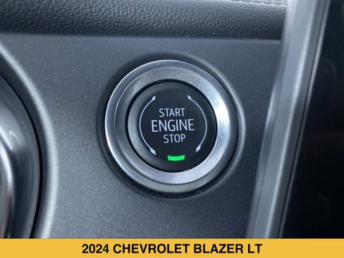 Certified 2024 Chevrolet Blazer LT w/ Convenience Package FWD image 8