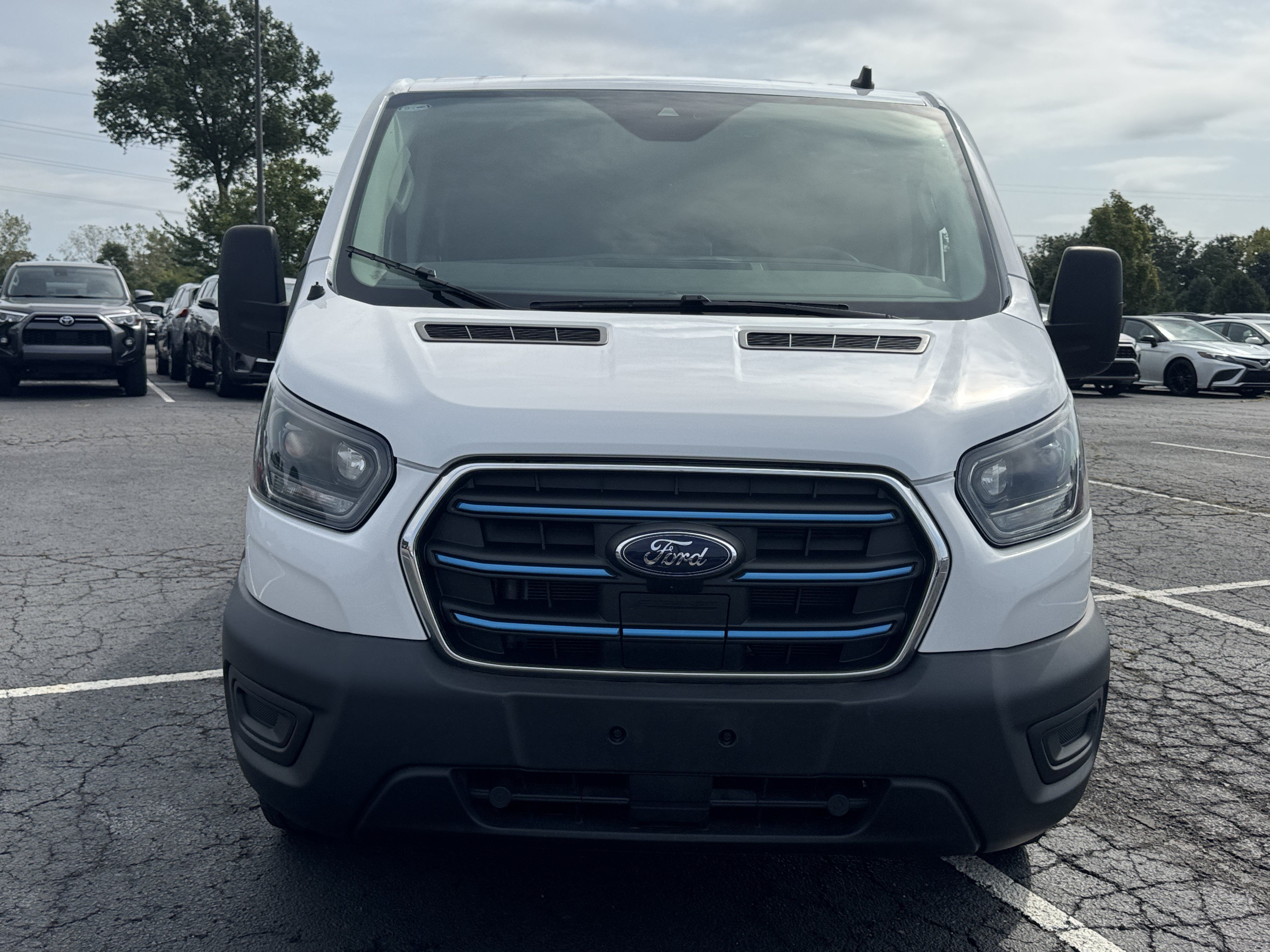 Used 2024 Ford E-Transit Low Roof RWD image 3