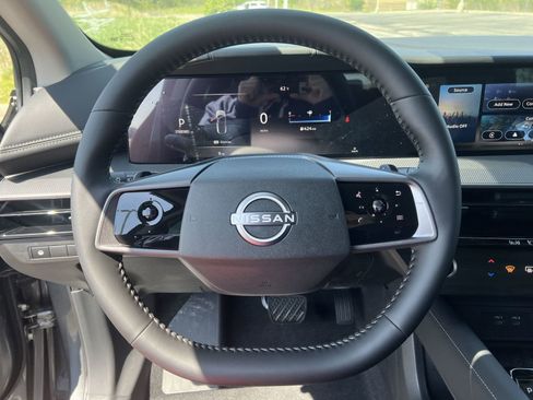 New 2025 Nissan Murano SV image 12