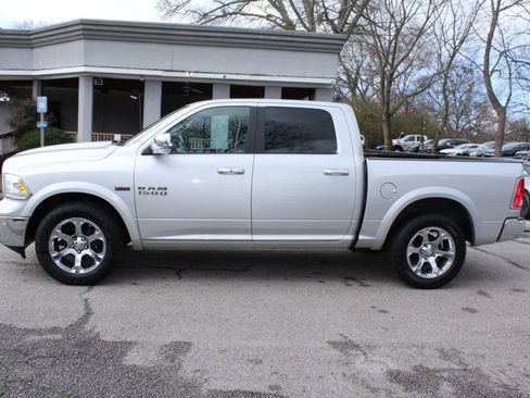 Used 2017 RAM 1500 Laramie w/ Convenience Group AWD/4WD image 5