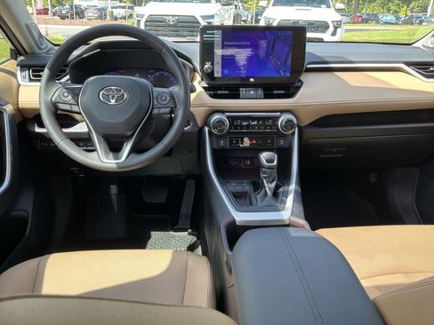 Used 2024 Toyota RAV4 Limited FWD image 29