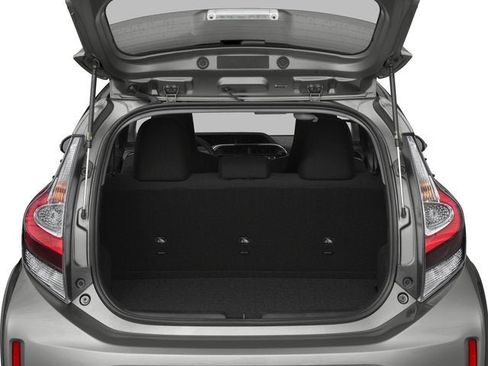 Used 2018 Toyota Prius C Three image 12