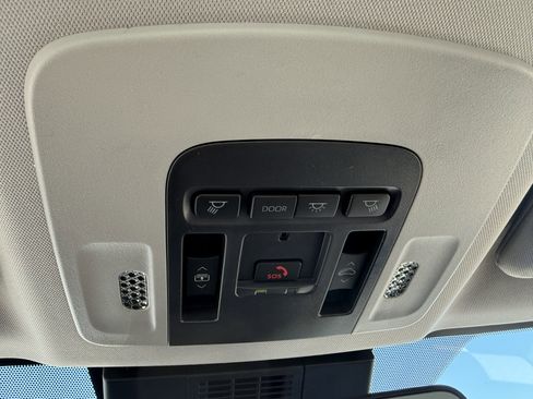New 2026 Toyota Camry XLE AWD/4WD image 18