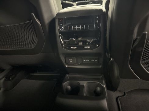 New 2026 Jeep Grand Cherokee L Limited w/ Limited Altitude Package AWD/4WD image 36