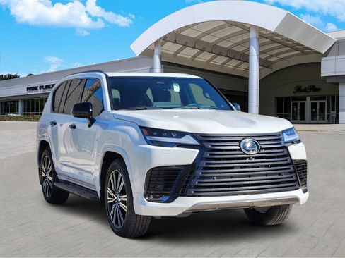 New 2026 Lexus LX 700h Luxury image 2