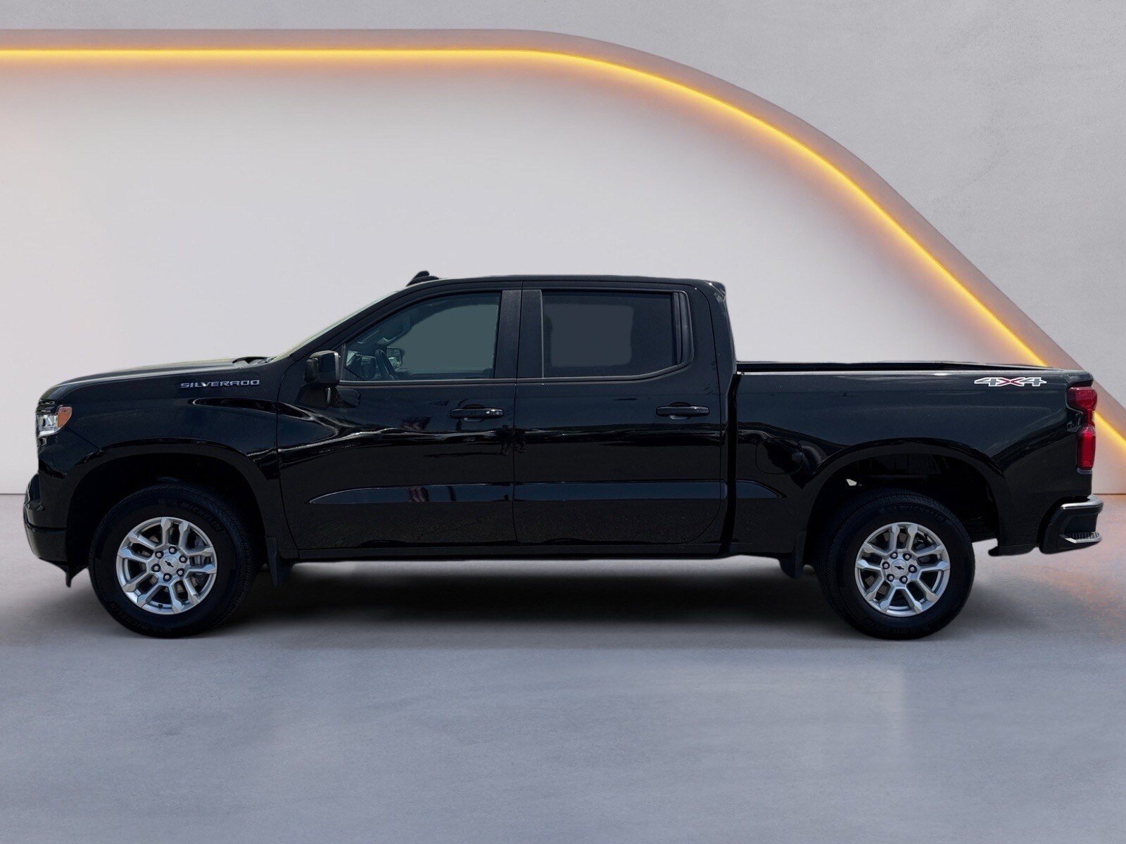 Used 2026 Chevrolet Silverado 1500 RST AWD/4WD image 6