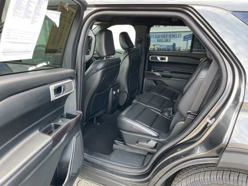 Used 2020 Ford Explorer XLT w/ Equipment Group 202A AWD/4WD image 25