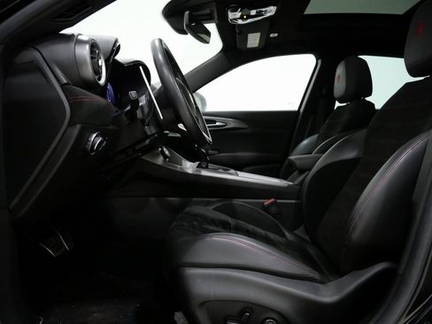 Used 2024 Alfa Romeo Tonale Veloce image 13