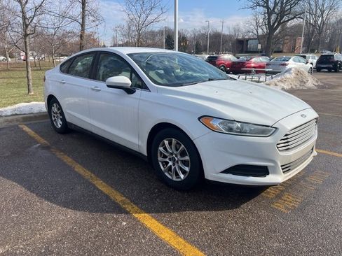 Used 2015 Ford Fusion S image 3