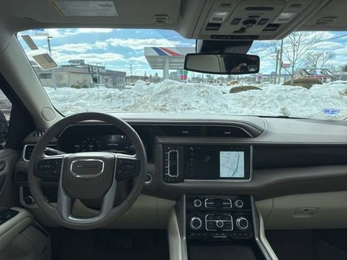 Used 2023 GMC Yukon Denali image 13
