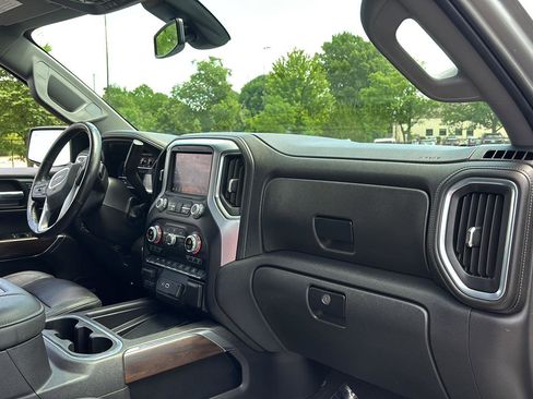 Used 2022 GMC Sierra 1500 SLT w/ SLT Premium Plus Package AWD/4WD image 17