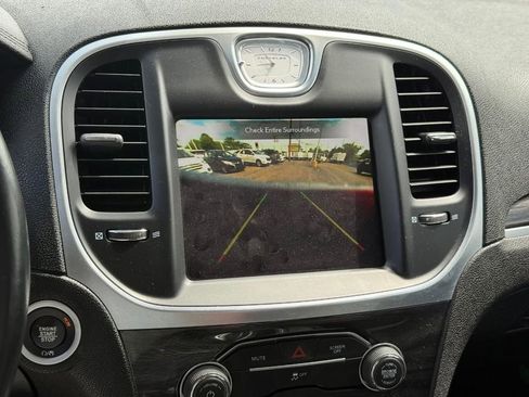 Used 2021 Chrysler 300 Touring w/ Sport Appearance Package image 17