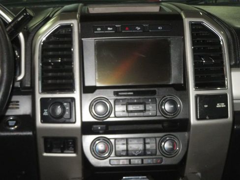 Used 2018 Ford F350 Lariat w/ Lariat Ultimate Package AWD/4WD image 42