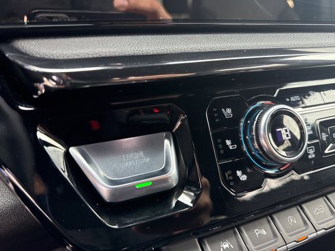 Used 2023 GMC Sierra 1500 AT4 image 27