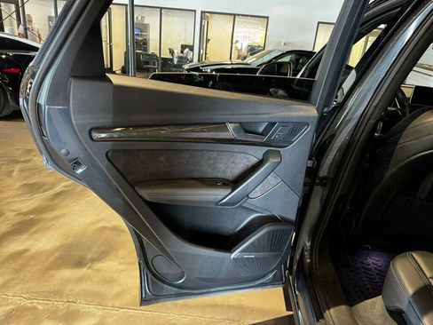Used 2019 Audi SQ5 Prestige AWD/4WD image 17