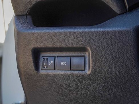 Used 2021 Toyota RAV4 LE image 20