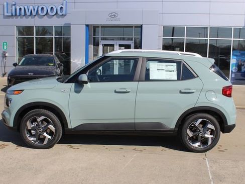 New 2026 Hyundai Venue SEL image 2