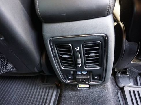 Used 2015 Dodge Durango Limited w/ Nav & Power Liftgate Group RWD image 14