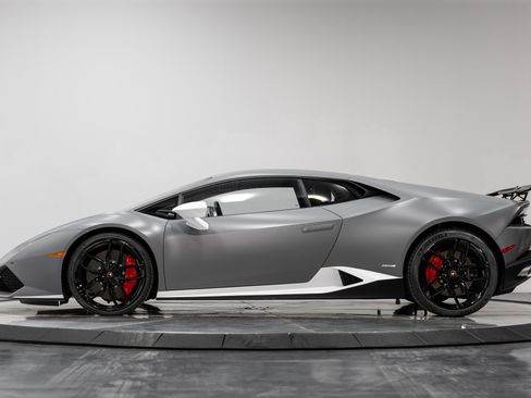 Used 2017 Lamborghini Huracan LP 610-4 Avio image 33