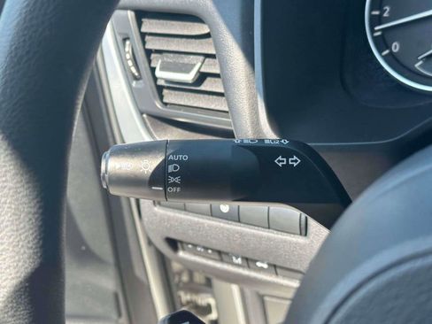 Used 2024 Nissan Rogue SV image 22