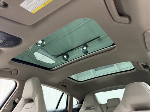 New 2026 Porsche Panamera image 34