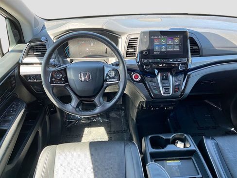 Used 2023 Honda Odyssey Elite image 23