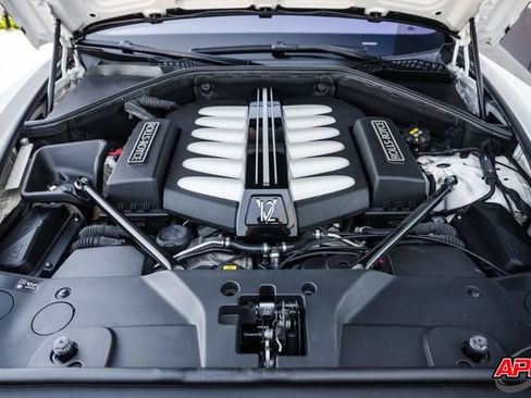 Used 2017 Rolls-Royce Ghost RWD image 33