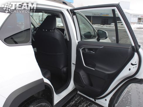 Used 2024 Toyota RAV4 Adventure image 22